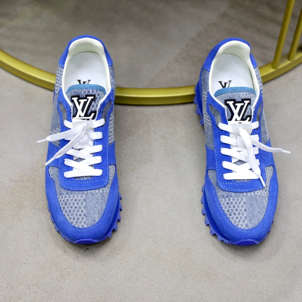 Louis Vuitton Men's Sneakers - Style 426124