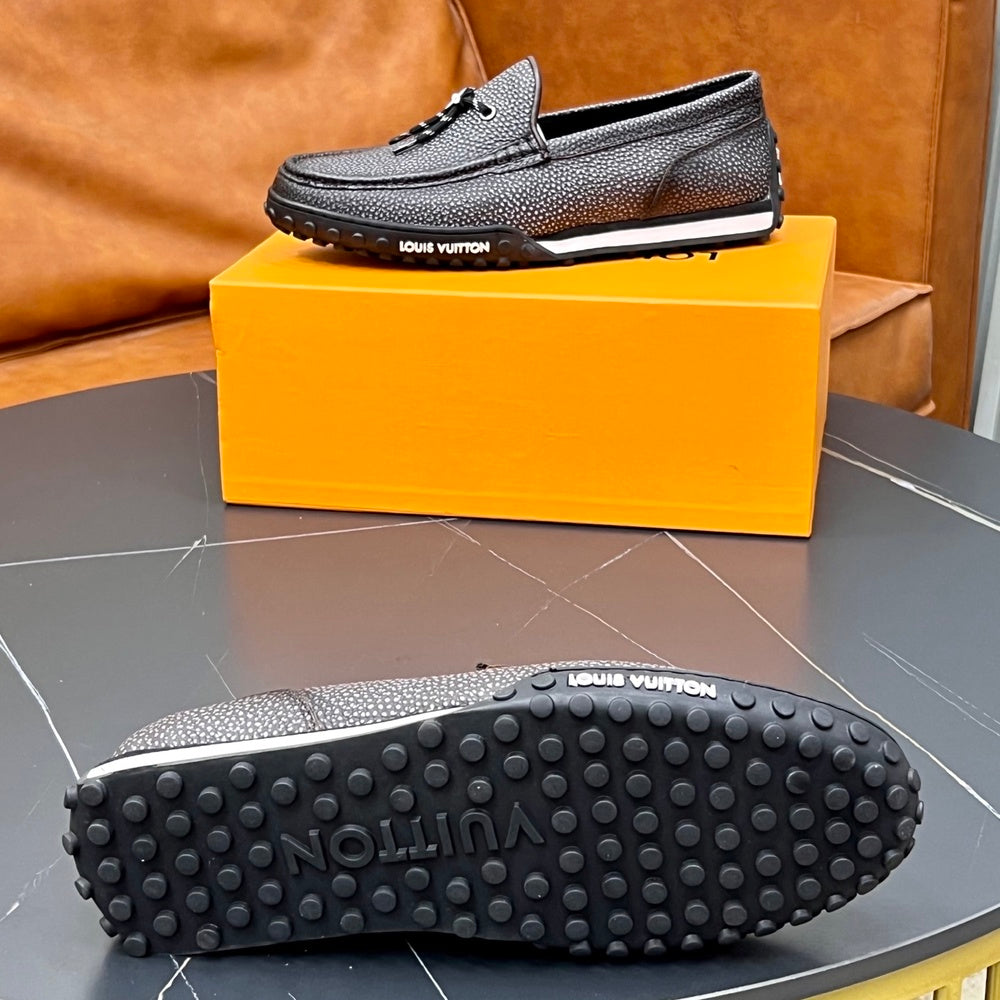 Louis Vuitton Men's Dress Shoes - Style 426553