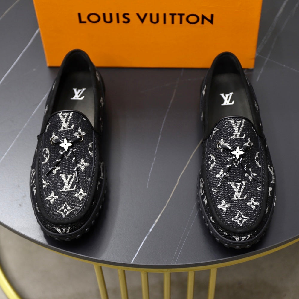 Louis Vuitton Men's Dress Shoes - Style 426558