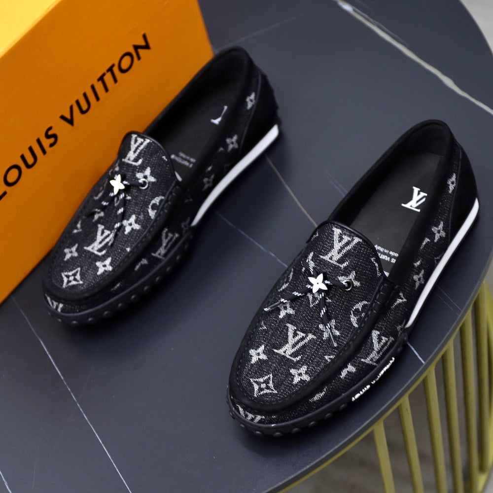 Louis Vuitton Men's Dress Shoes - Style 426558