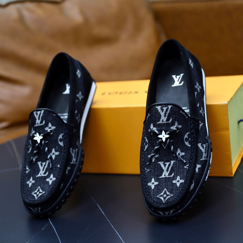 Louis Vuitton Men's Dress Shoes - Style 426558