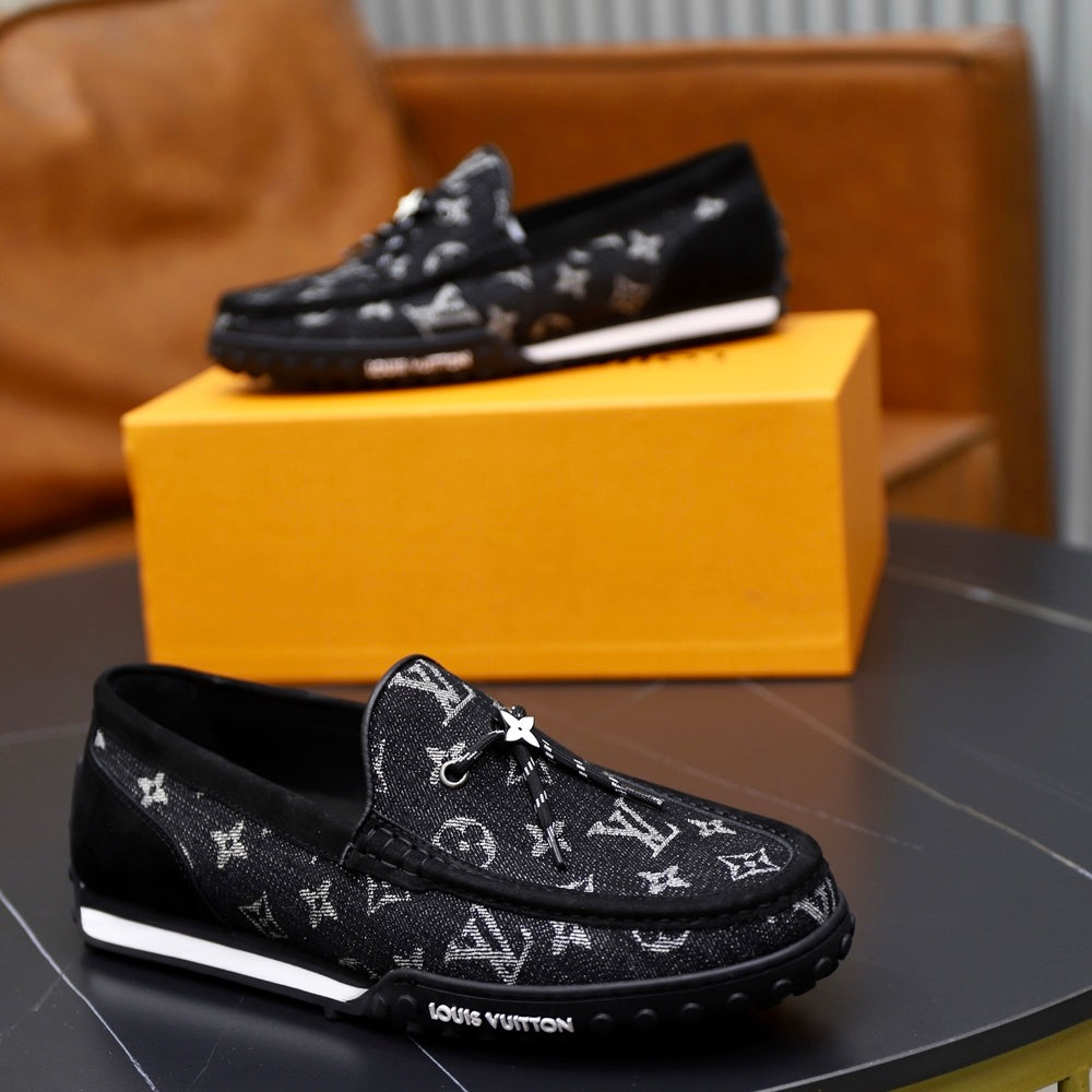 Louis Vuitton Men's Dress Shoes - Style 426558