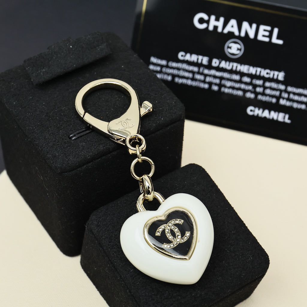 CHANEL Metal Heart Keychain Chain