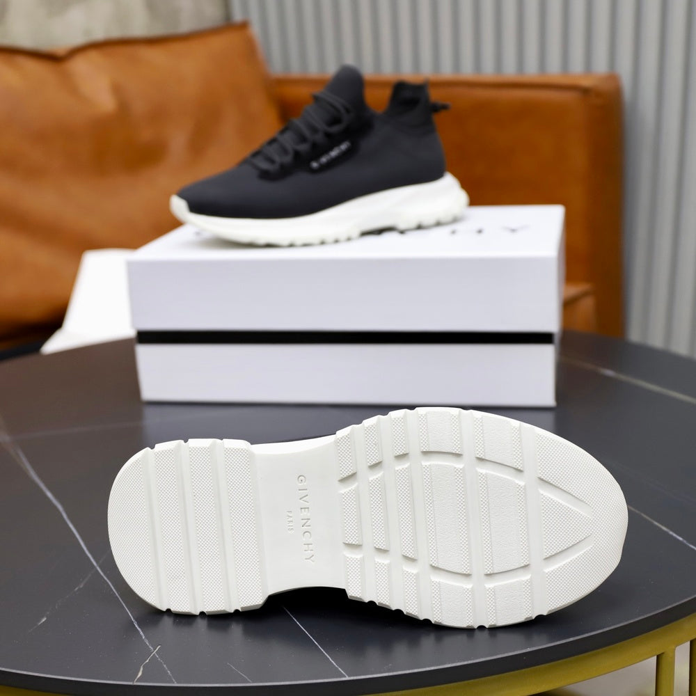 Givenchy Men's Sneakers - Style 427313