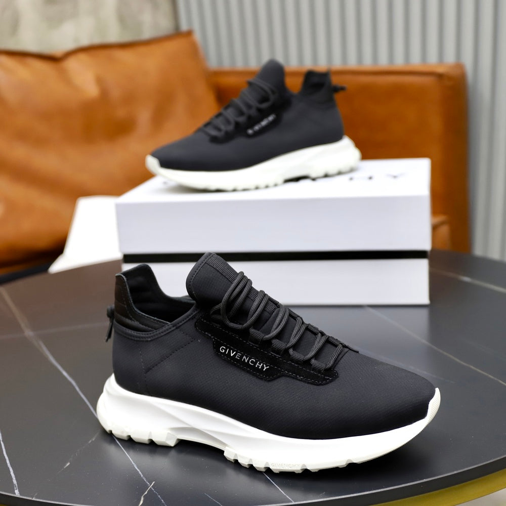 Givenchy Men's Sneakers - Style 427313