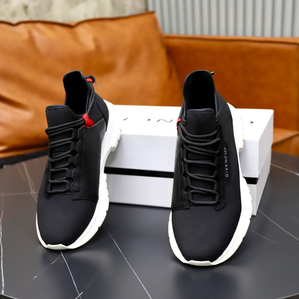 Givenchy Men's Sneakers - Style 427313