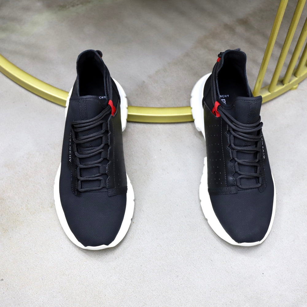 Givenchy Men's Sneakers - Style 427313