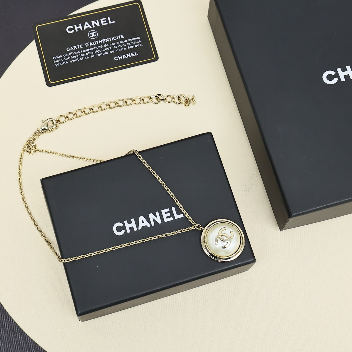 CHANEL Pearl Double-C Vintage Pendant Necklace