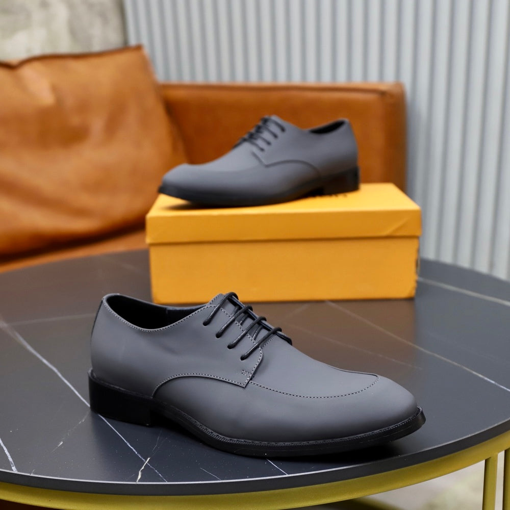 Louis Vuitton Men's Loafers - Style 427373