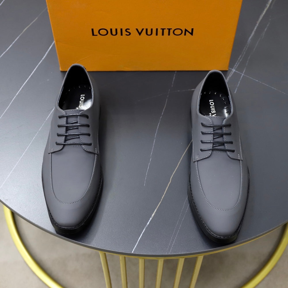 Louis Vuitton Men's Loafers - Style 427373