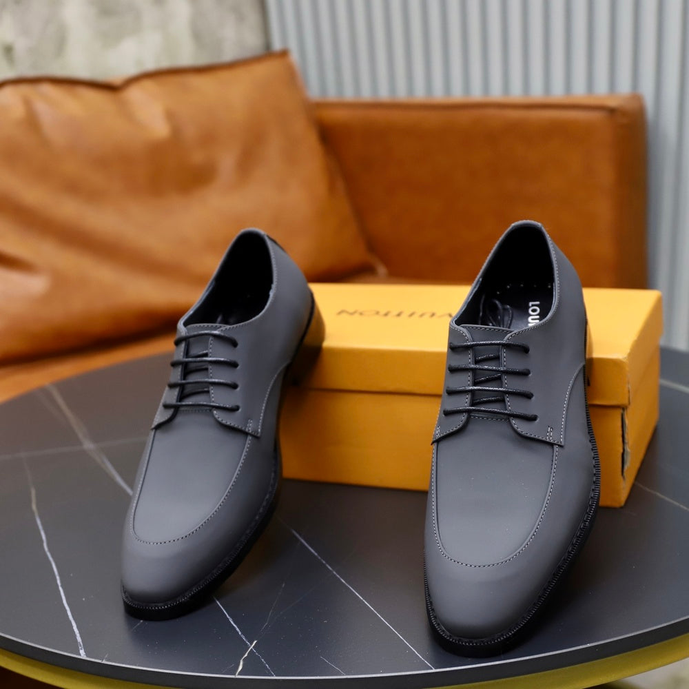 Louis Vuitton Men's Loafers - Style 427373