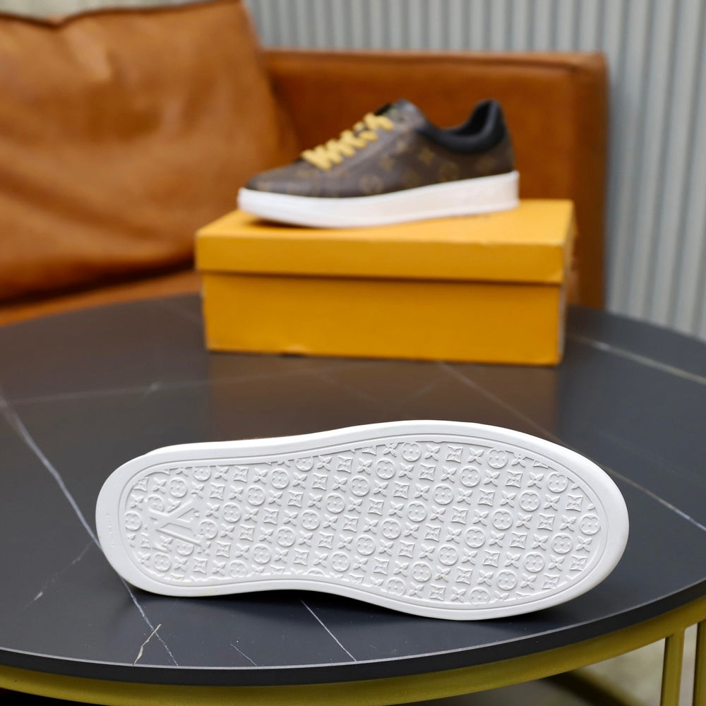 Louis Vuitton Men's Sneakers - Style 427004