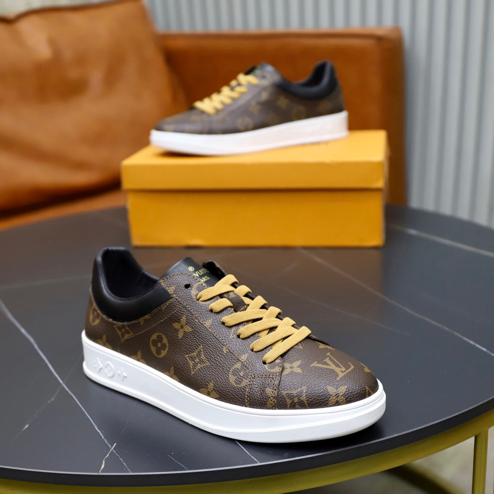Louis Vuitton Men's Sneakers - Style 427004