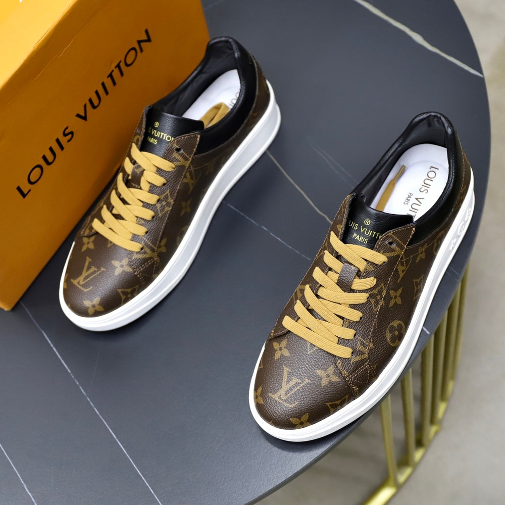 Louis Vuitton Men's Sneakers - Style 427004