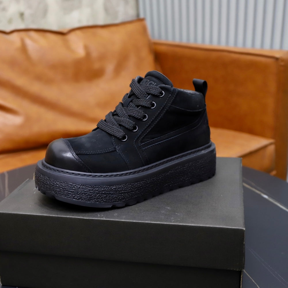 UGG Men's Wool-Lined Casual Shoes #426159