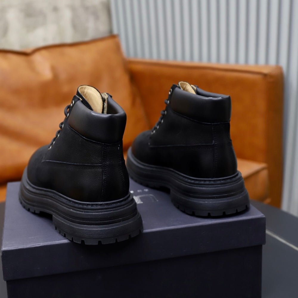 UGG Men's Wool-Lined Casual Shoes #426166
