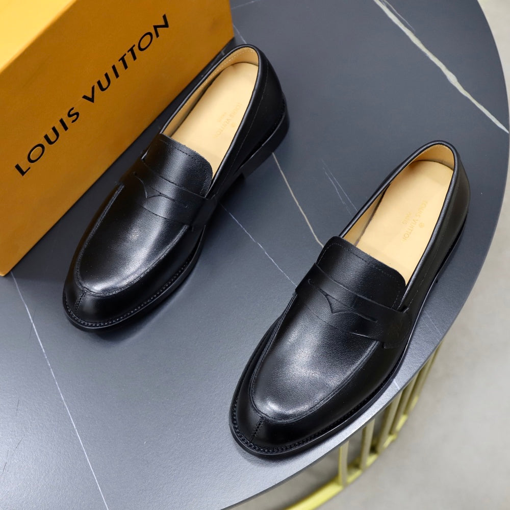 Louis Vuitton Men's Loafers - Style 427250