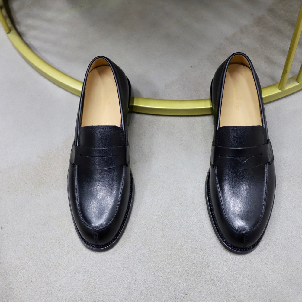 Louis Vuitton Men's Loafers - Style 427250