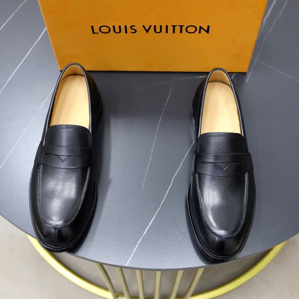 Louis Vuitton Men's Loafers - Style 427250