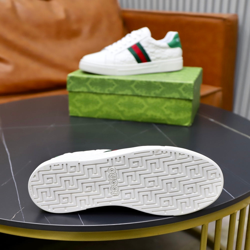 Gucci Men's Sneakers - Style 427014