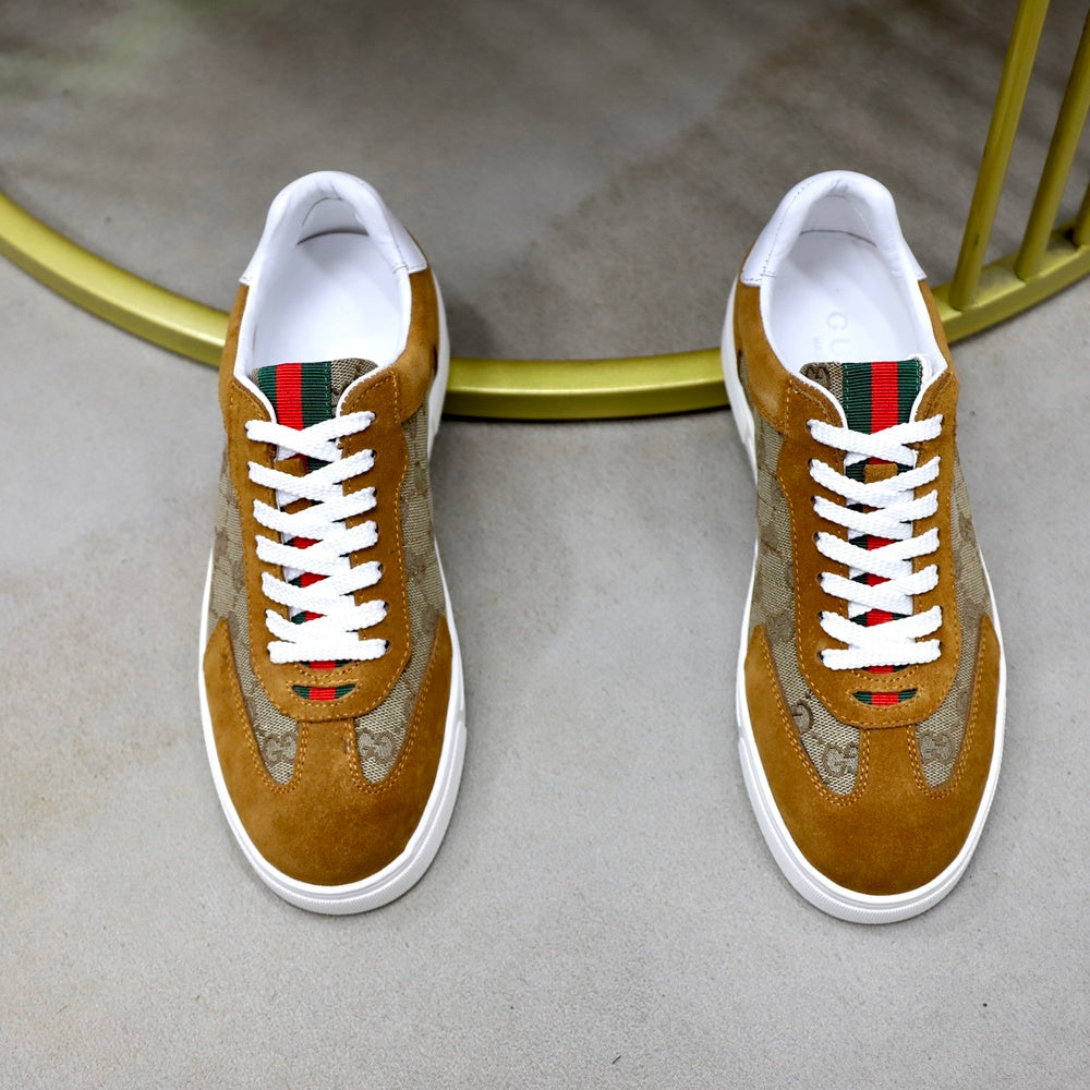 Gucci Men's Sneakers - Style 427017
