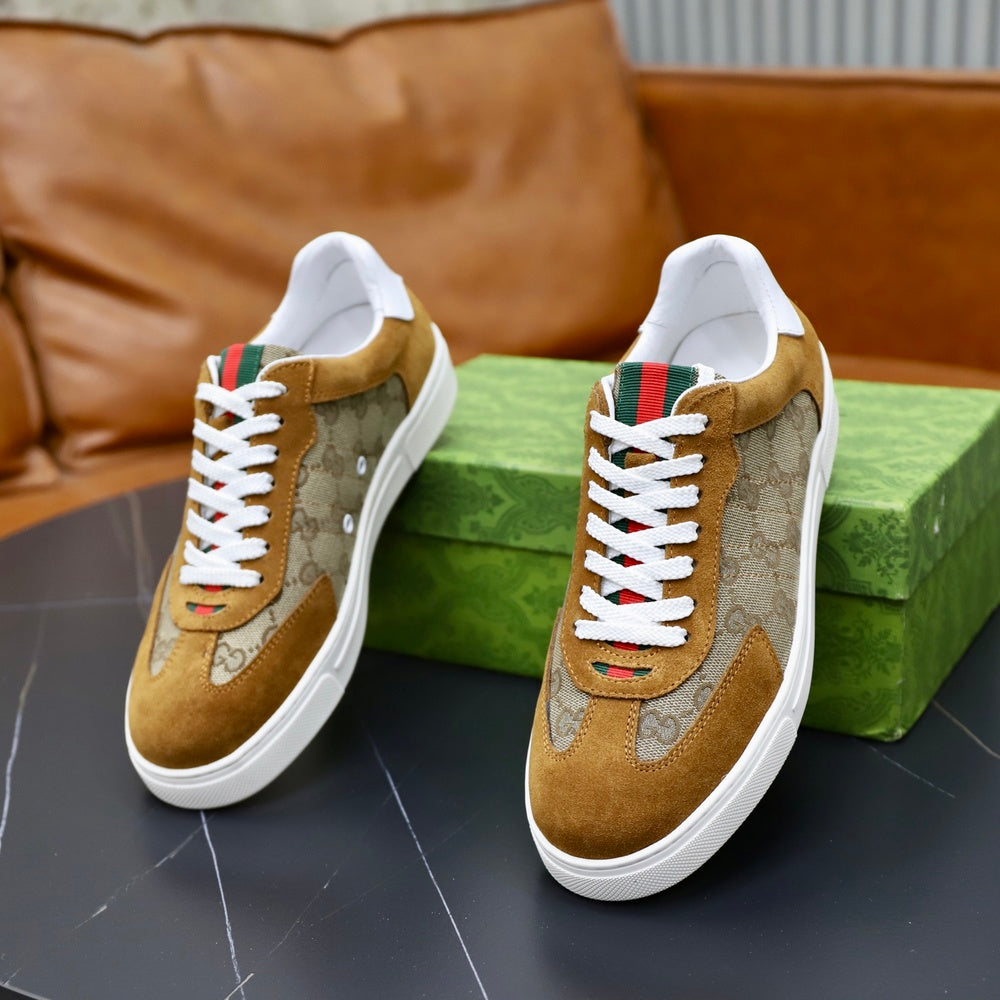Gucci Men's Sneakers - Style 427017
