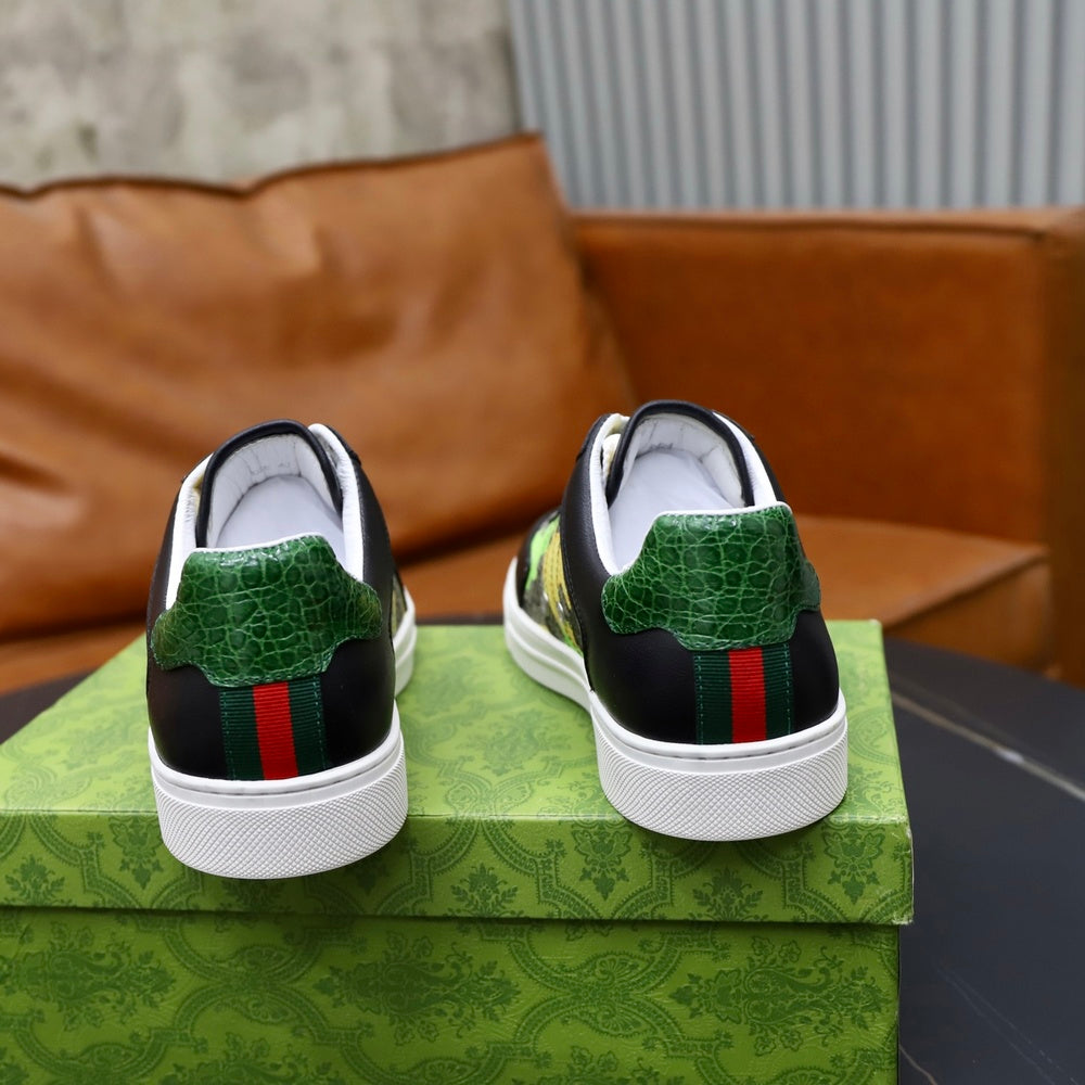 Gucci Men's Sneakers - Style 427027