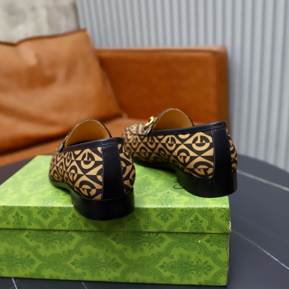 Gucci Men's Loafers - Style 427033