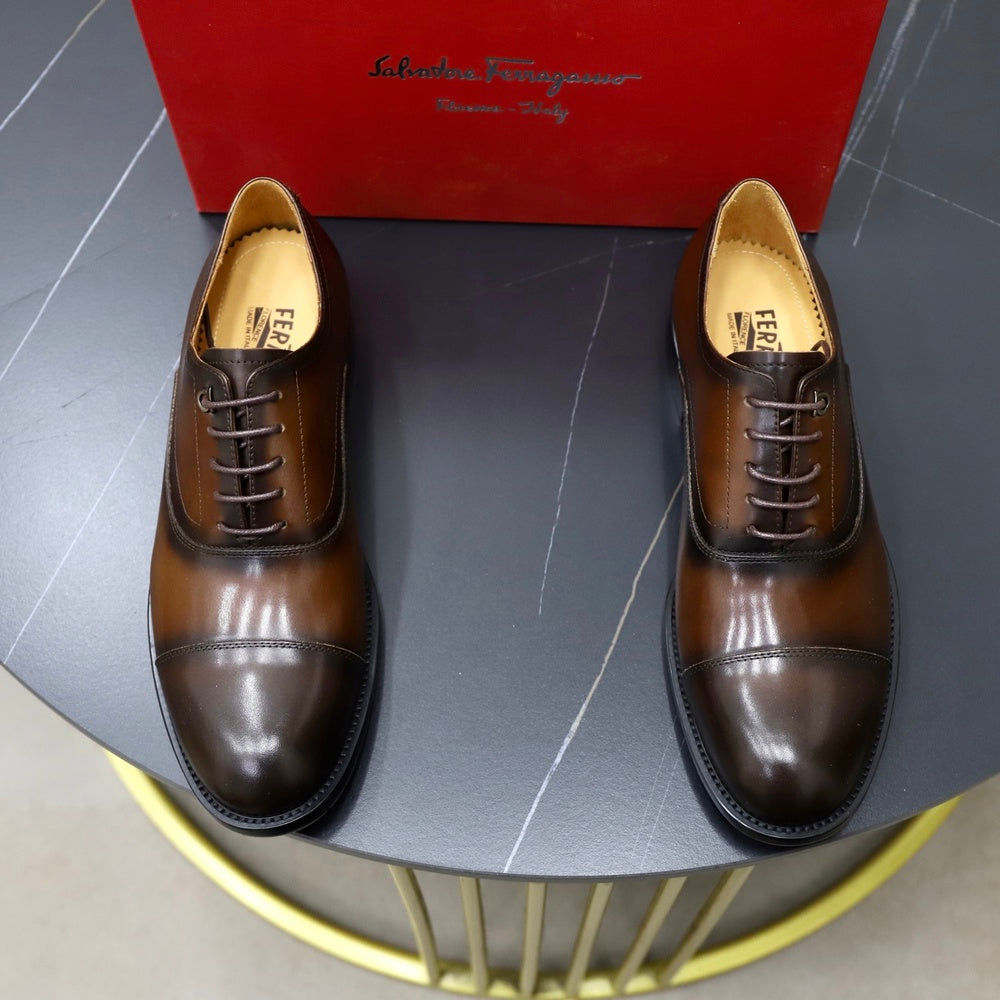 Ferragamo Men's Loafers - Style 427038