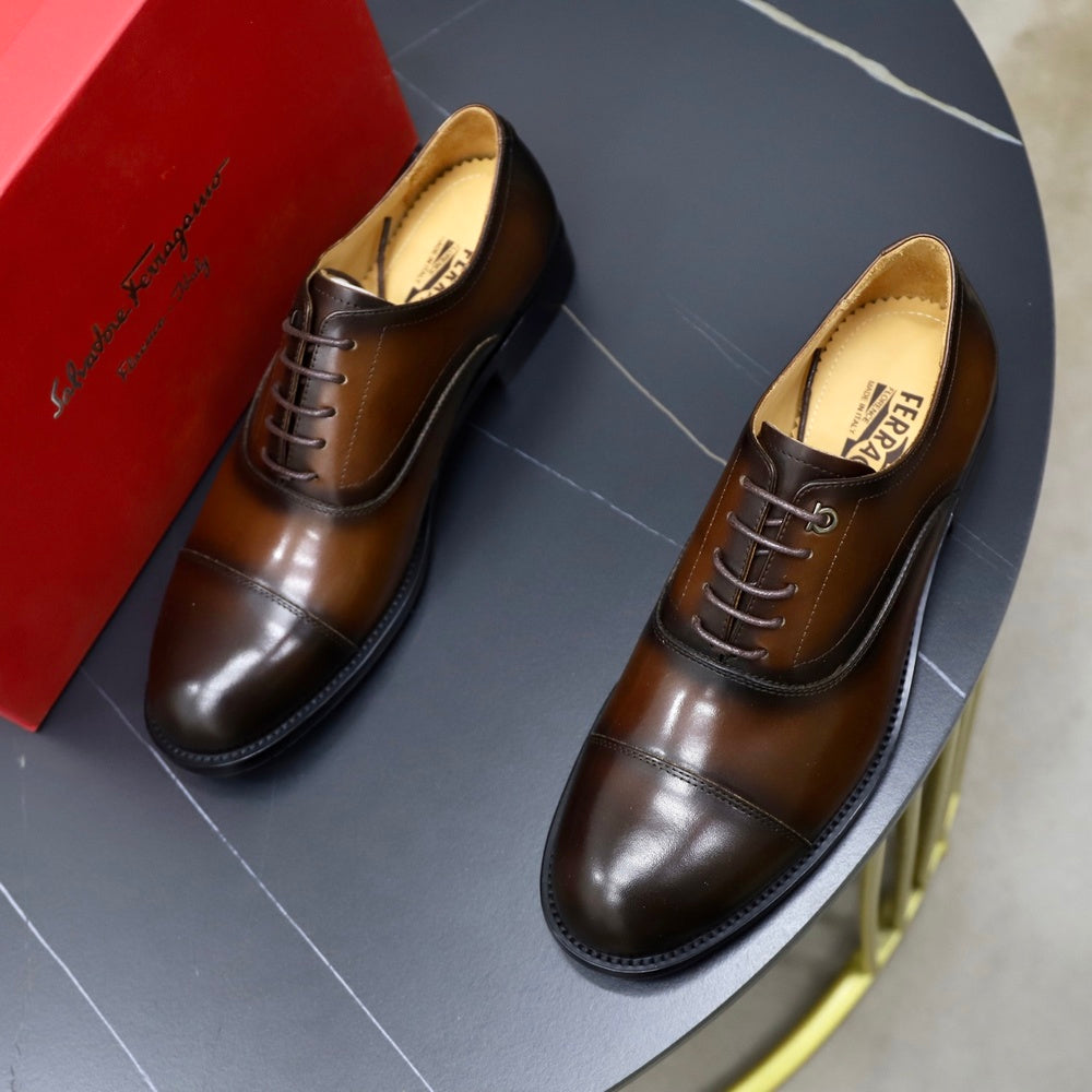 Ferragamo Men's Loafers - Style 427038