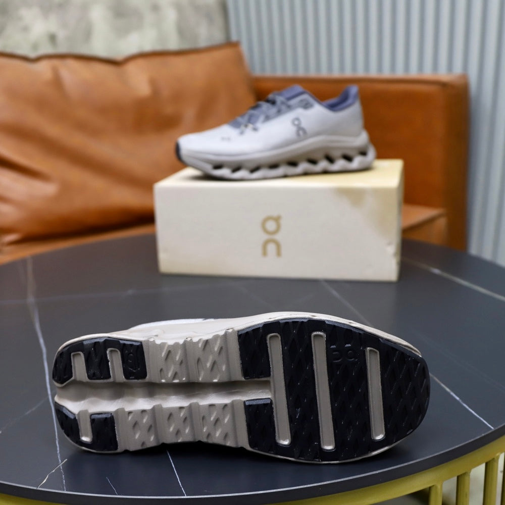 Designer Men's Sneakers - Style 427059