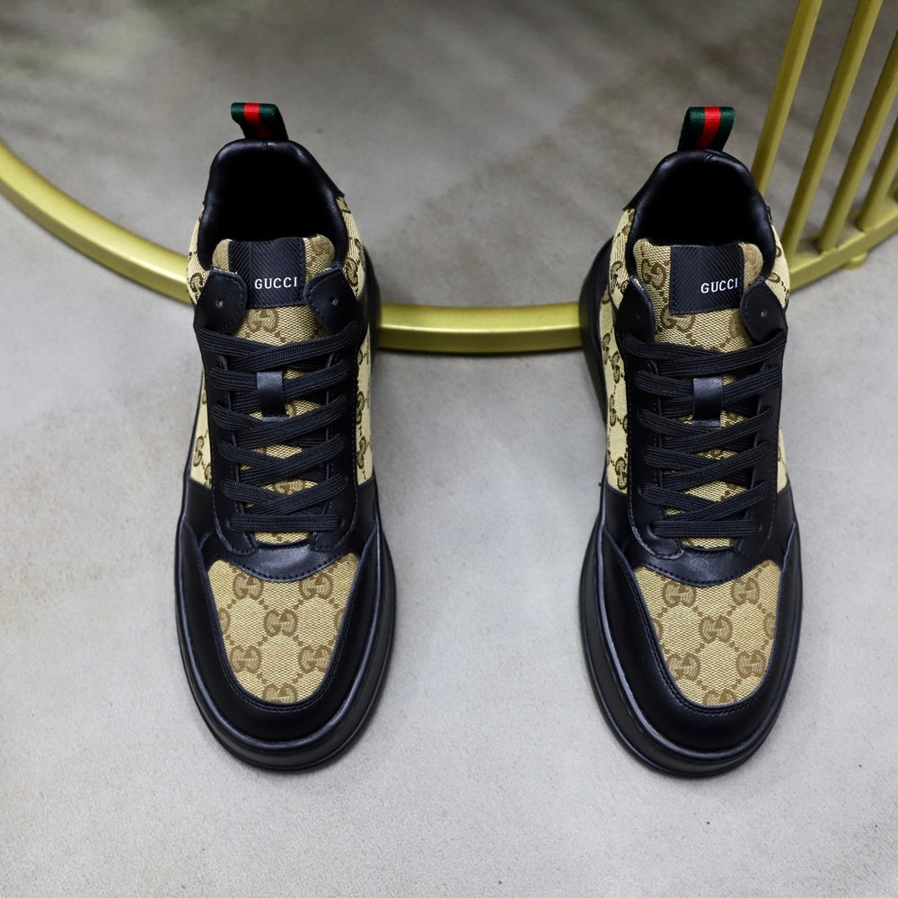 Gucci Men's Sneakers - Style 427077