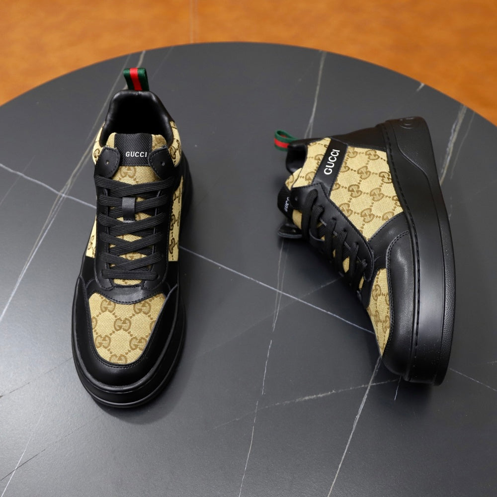Gucci Men's Sneakers - Style 427077