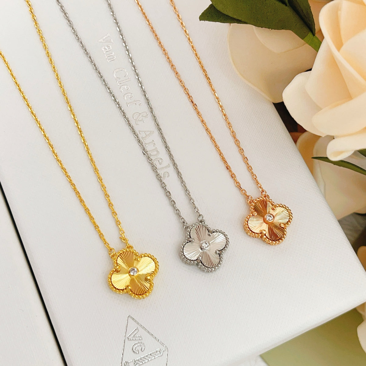 VAN CLEEF & ARPELS P55 Four-Leaf Clover Necklace