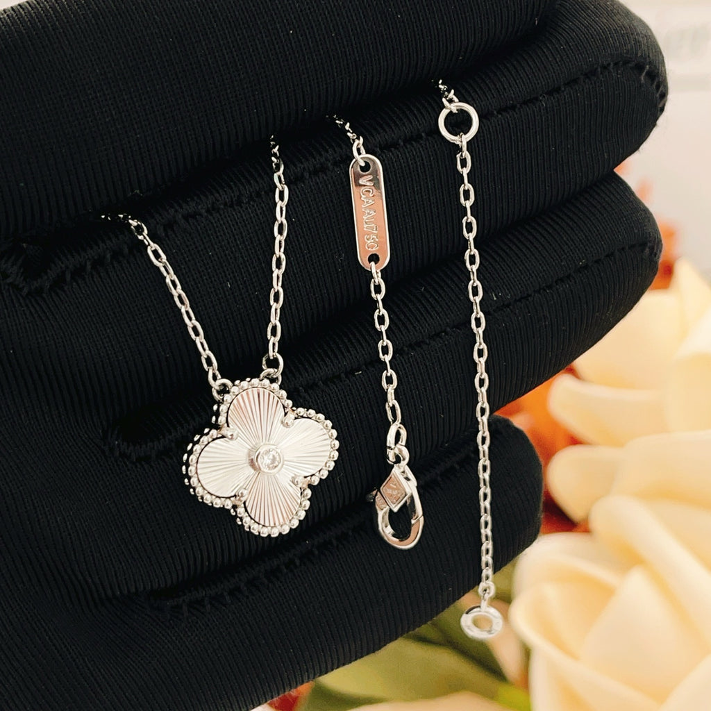 VAN CLEEF & ARPELS P55 Four-Leaf Clover Necklace