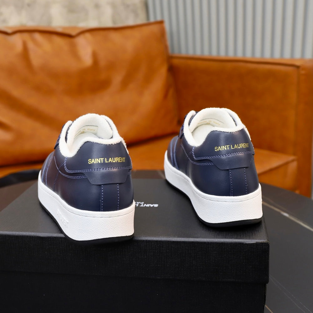 Designer Unisex Sneakers - Style 427096