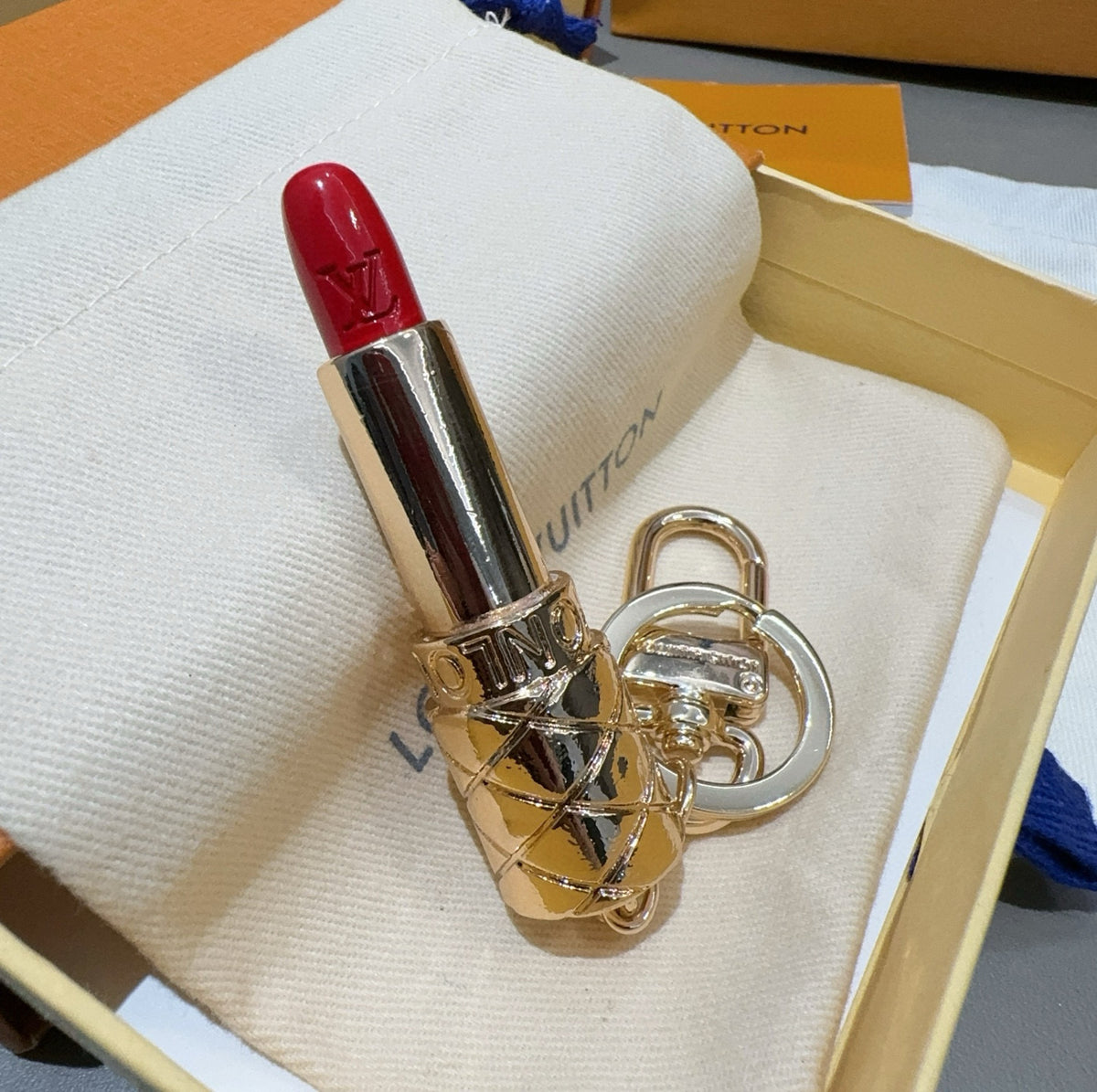 LOUIS VUITTON Metal Bag Charm Keychain