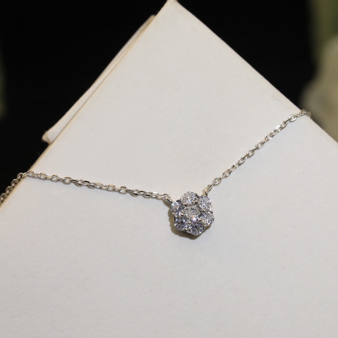 VAN CLEEF & ARPELS Necklace