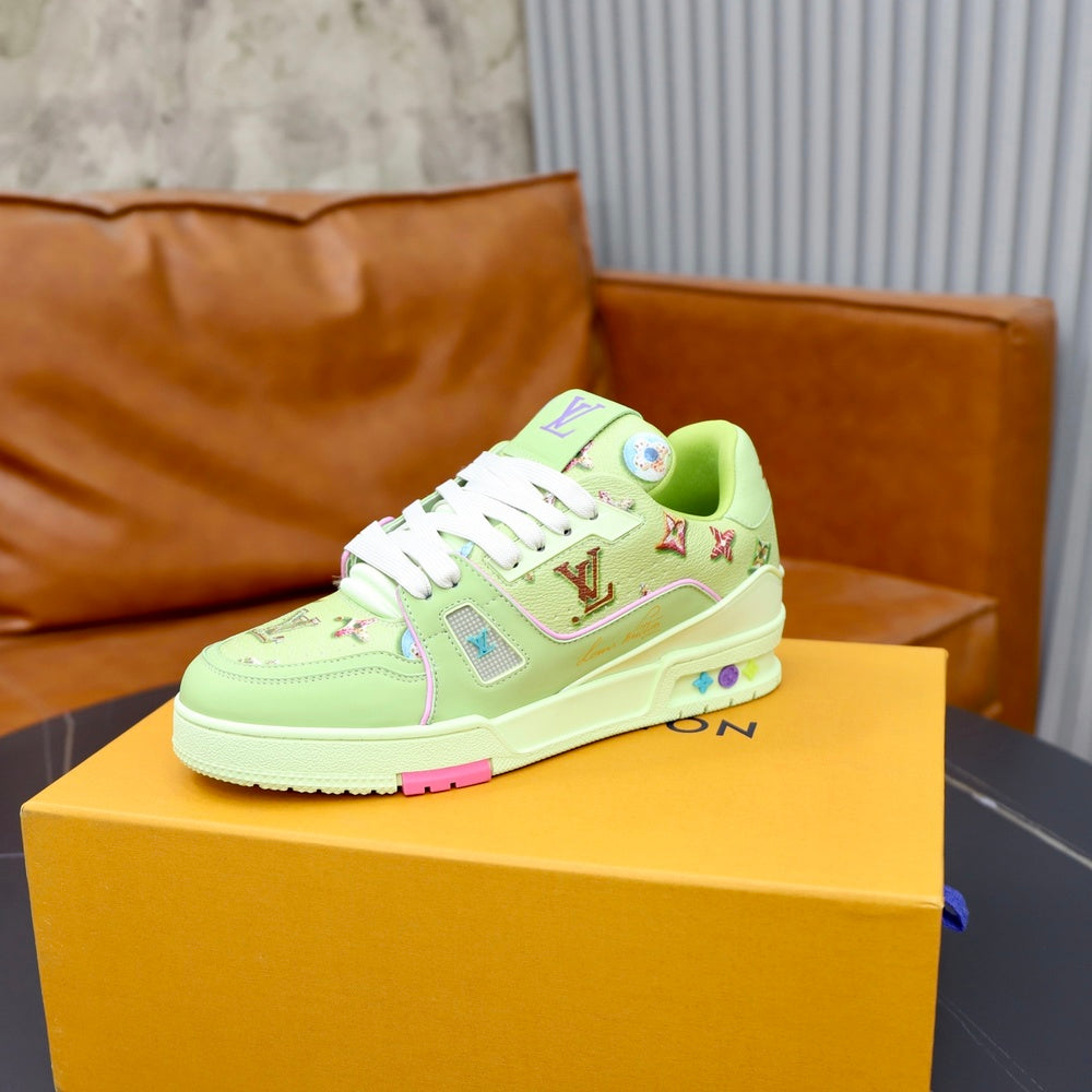 Louis Vuitton Unisex Sneakers - Style 426987