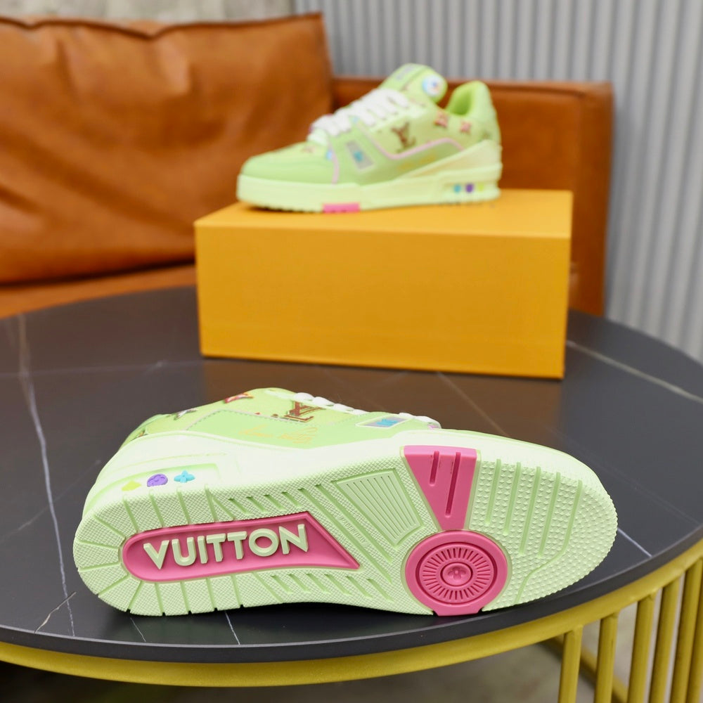 Louis Vuitton Unisex Sneakers - Style 426987