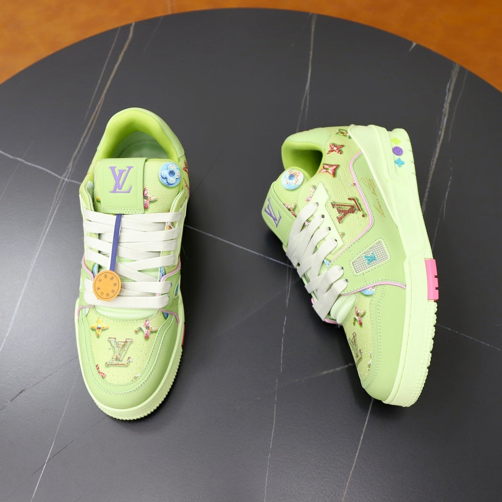 Louis Vuitton Unisex Sneakers - Style 426987