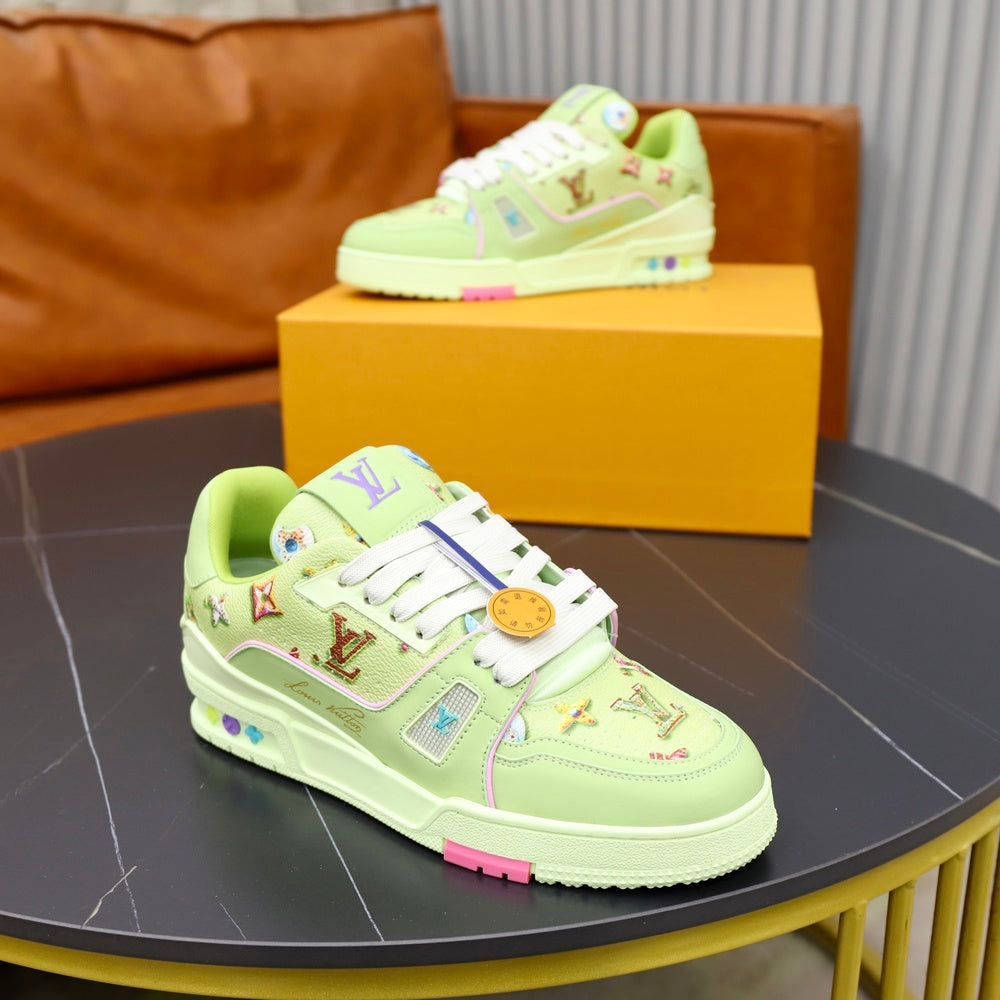 Louis Vuitton Unisex Sneakers - Style 426987