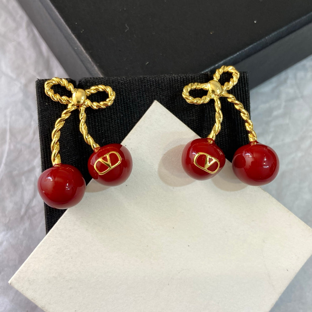 P85 Vintage Necklace