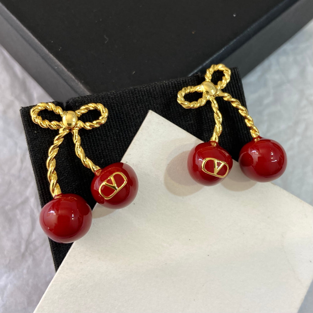 P85 Vintage Necklace