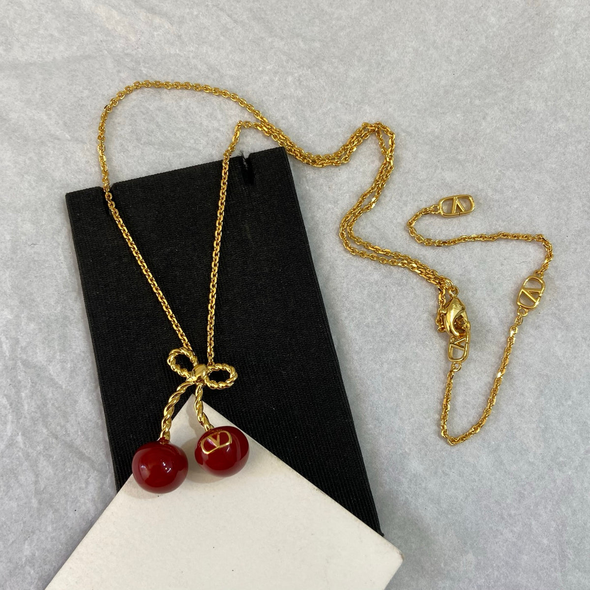 P85 Vintage Necklace