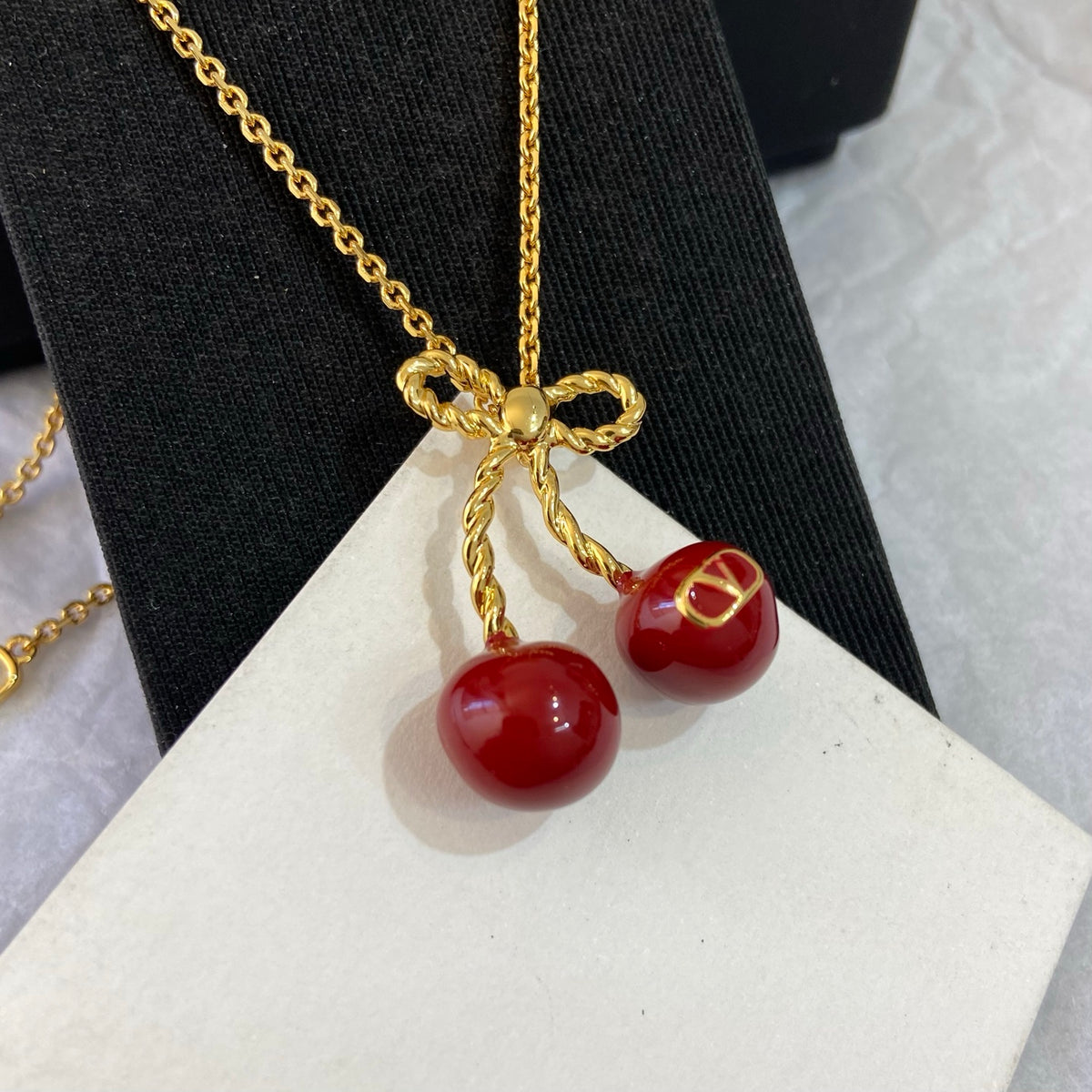 P85 Vintage Necklace