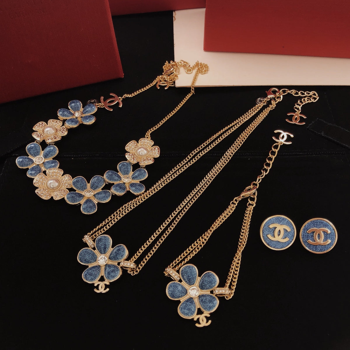 Camellia Necklace
