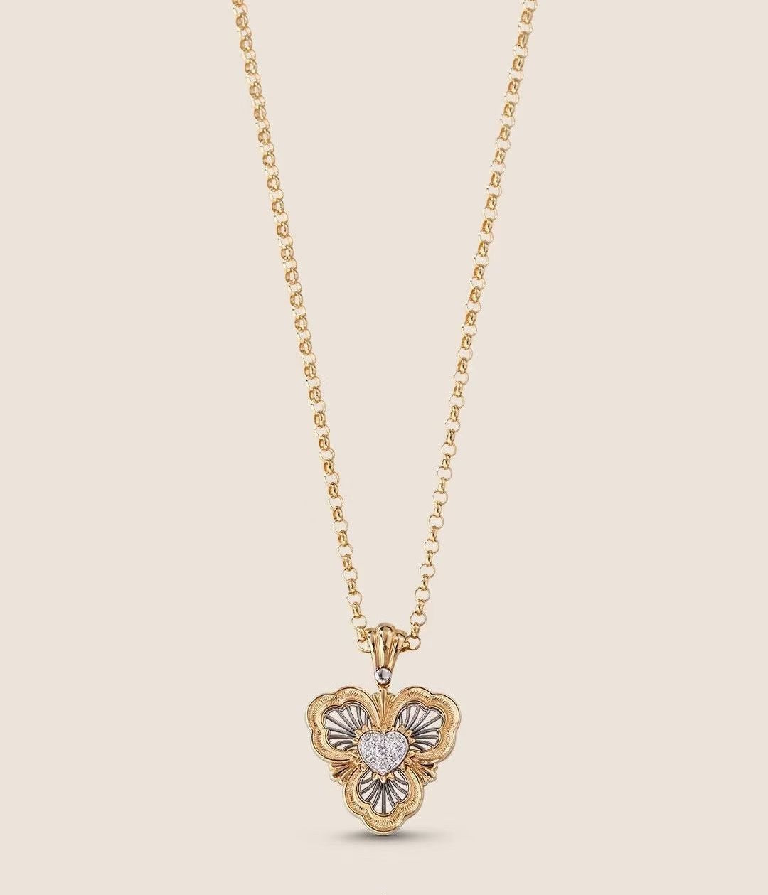 P68 Four-Leaf Clover Vintage Necklace