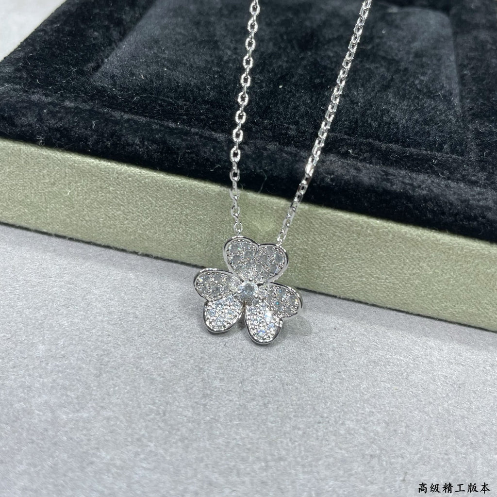 P110 Crystal Four-Leaf Clover Necklace