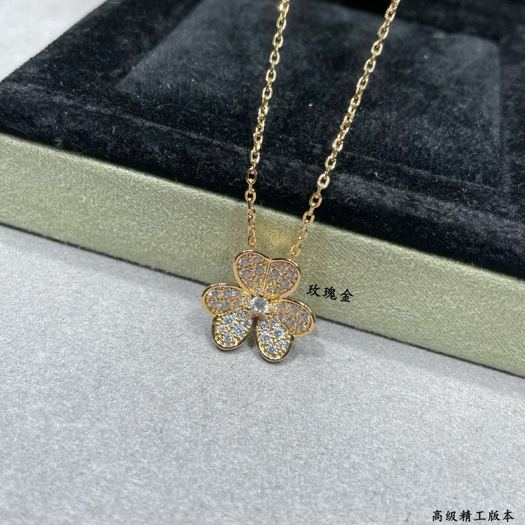 P110 Crystal Four-Leaf Clover Necklace